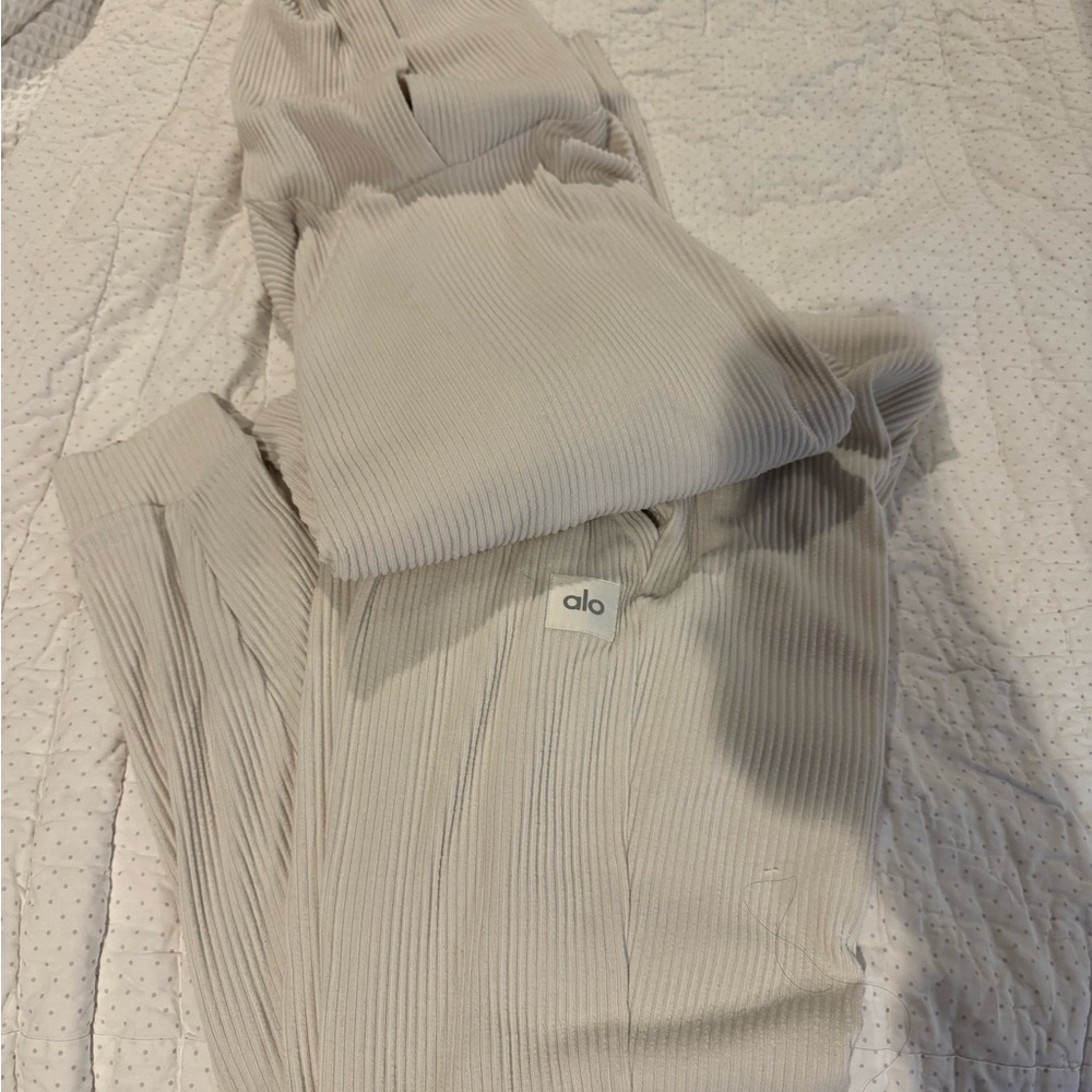 ALO Yoga Muse Joggers & Hoodie